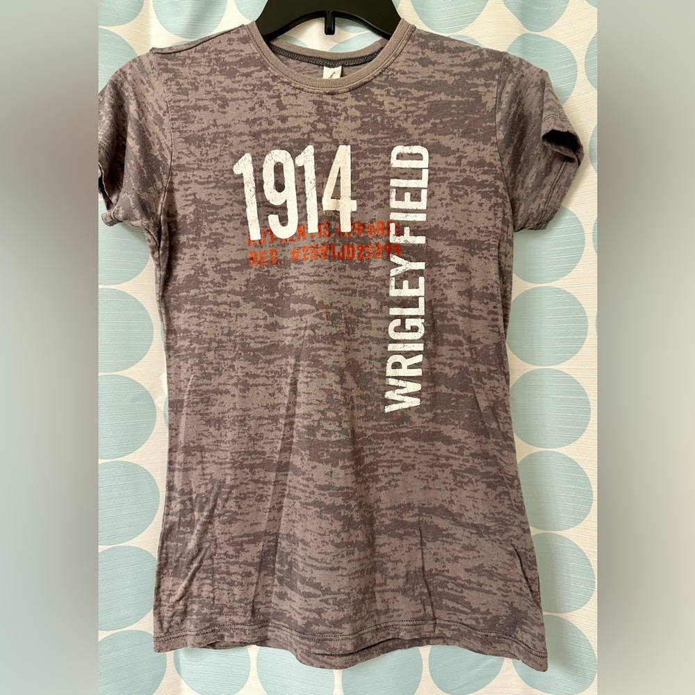 Chicago Cubs Women’s Burnout Shirt, Size M